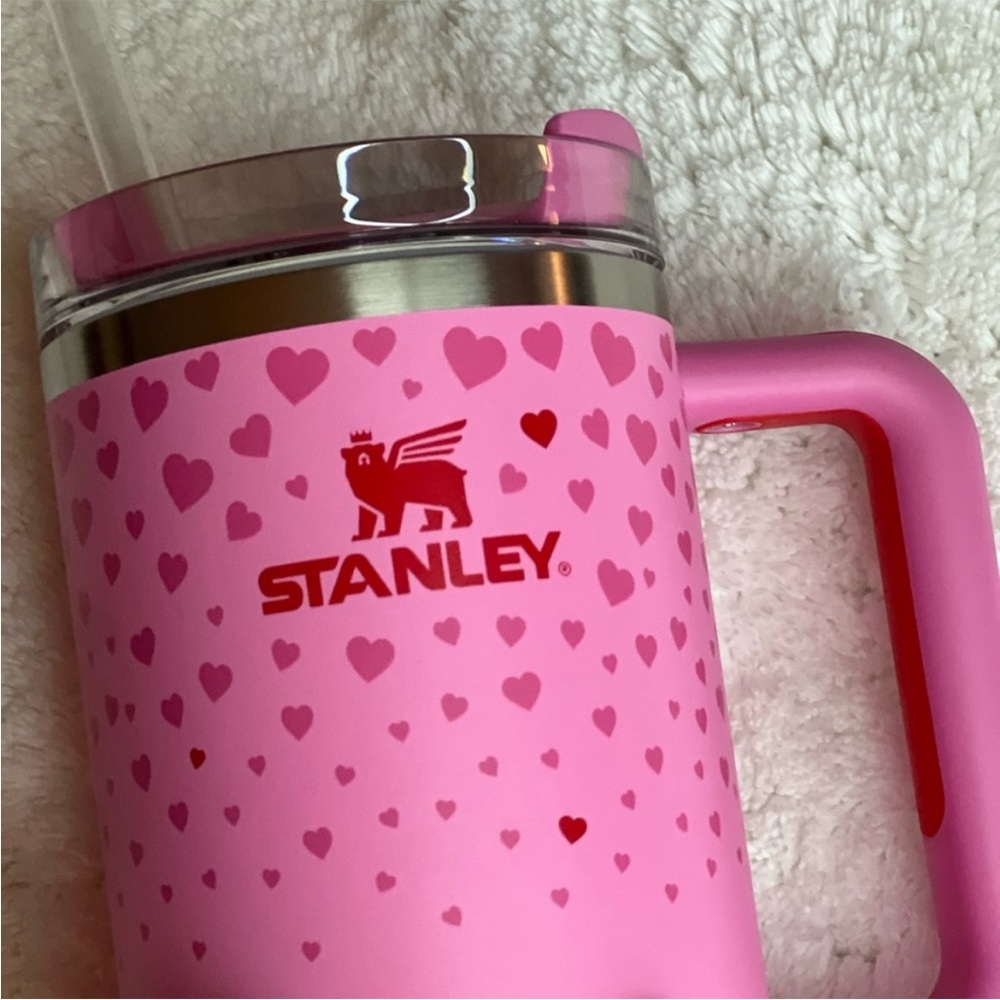 Stanley 40 oz Stainless Steel H2.0 Flowstate Quencher Tumbler Sweet Hearts - Picture 3 of 6